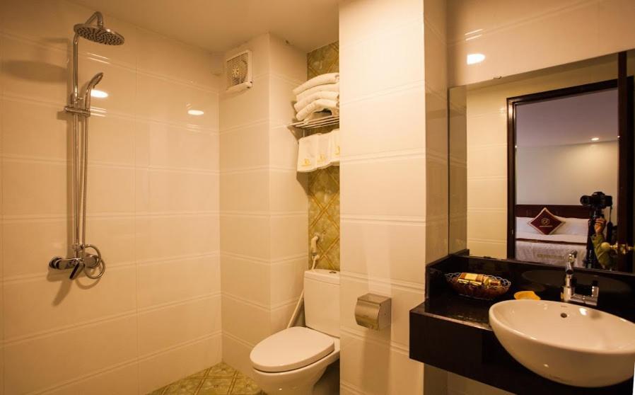 Khach San Kim Dong Hotel Hoang Nga Esterno foto