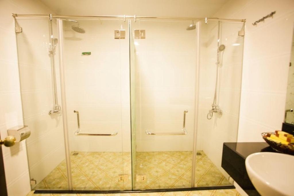 Khach San Kim Dong Hotel Hoang Nga Esterno foto
