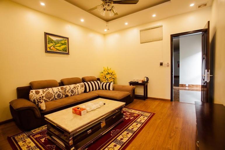 Khach San Kim Dong Hotel Hoang Nga Esterno foto